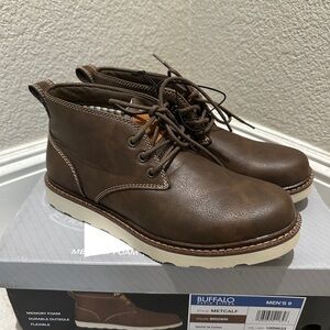 NWT Buffalo Men’s Brown Chukka Boots – Casual Comfort - size 9